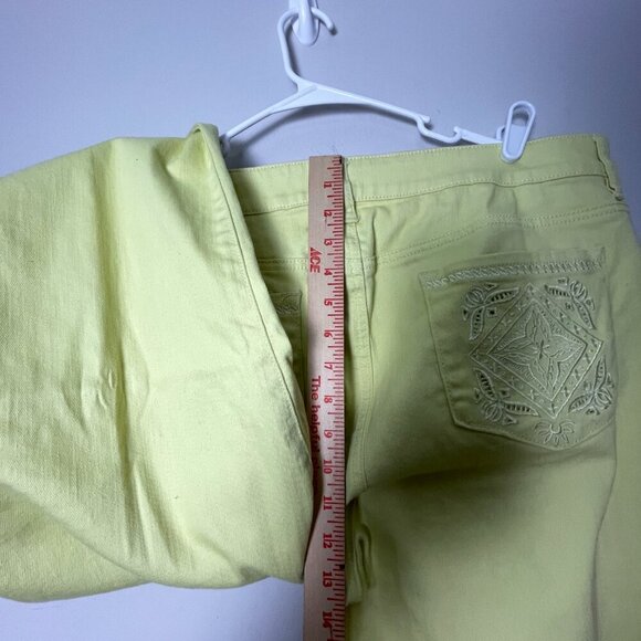 Platinum Chico"s Jeans Women's 3 Ankle Yellow Embroidered Stylish Unique Cowboy‎ - Picture 5 of 12